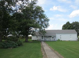 1279 County Road 500 E, Enfield, IL 62835