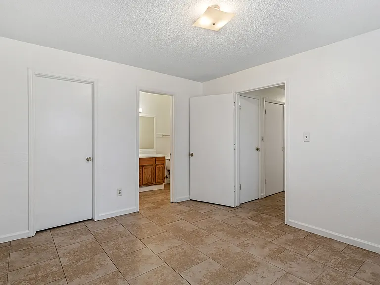 359 E McLemore Ave #103 — Photo 7