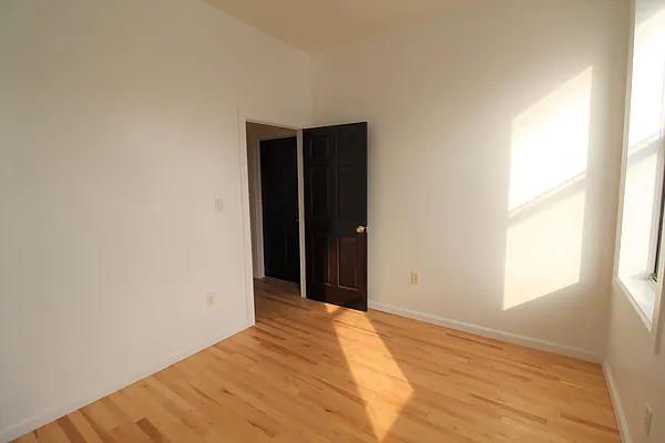 Rented by Compass | media 30