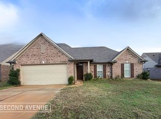 8704 Smith Ranch Dr, Southaven, MS 38671