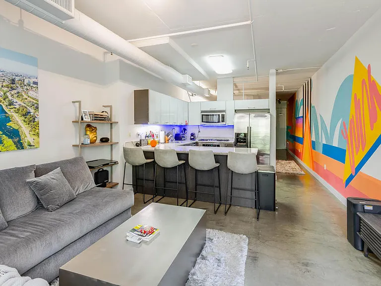 645 W 9th St #221 — Photo 4