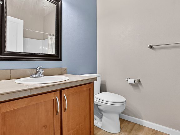 5th image of 695 NW Falling Waters Ln Unit 404