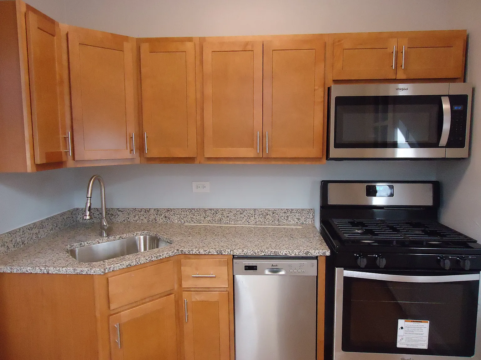 415 S. Harvey — Photo 3