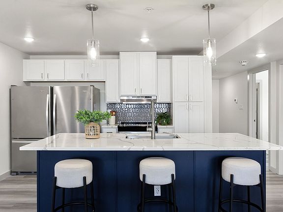 4th image of 3240 S University Dr #301