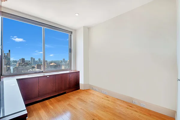 Rented by Compass | media 33