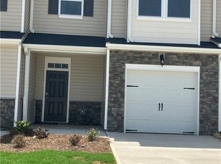 1228 Evelynnview Ln, Kernersville, NC 28284