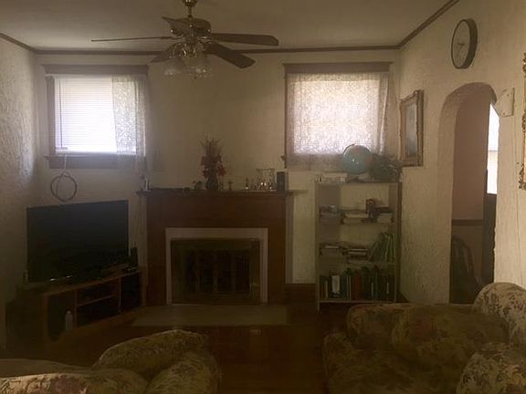 3rd image of 310 Mersington Ave