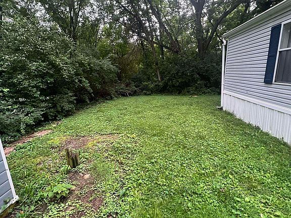 4th image of 3611 Sir Robert Dr