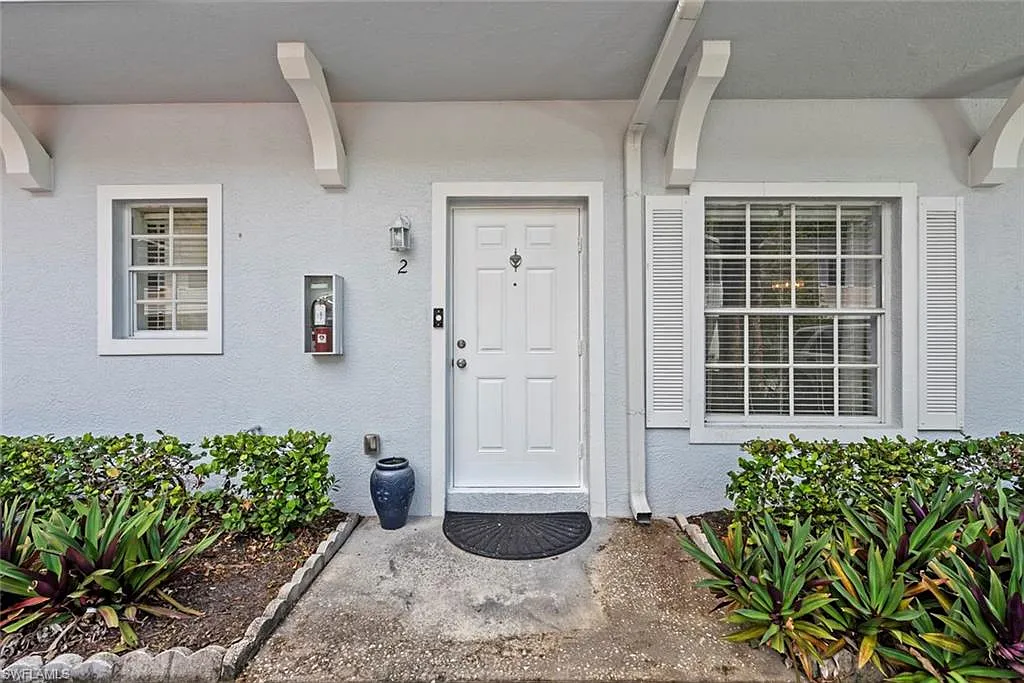 3 bed, 2.5 bath, 1272 sqft, $2,500 — Photo 4