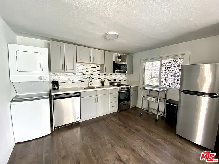 4812 Pickford St — Photo 11