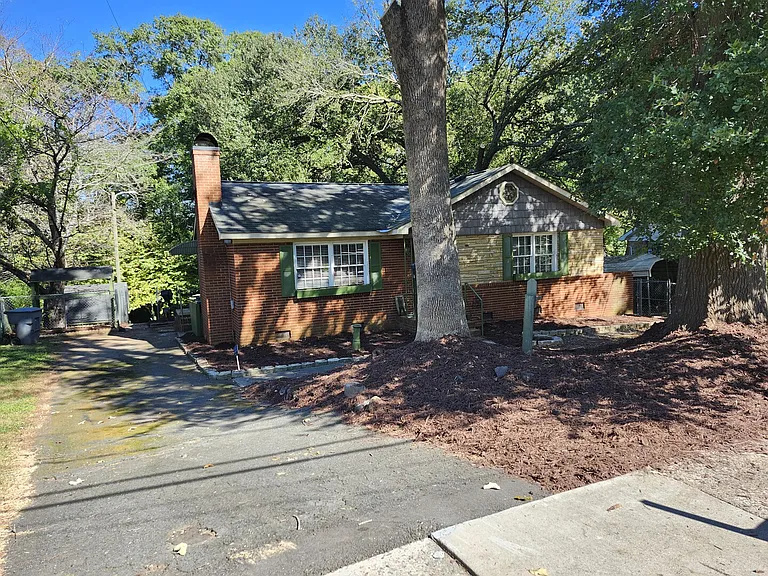 Farmhurst Dr — Photo 9