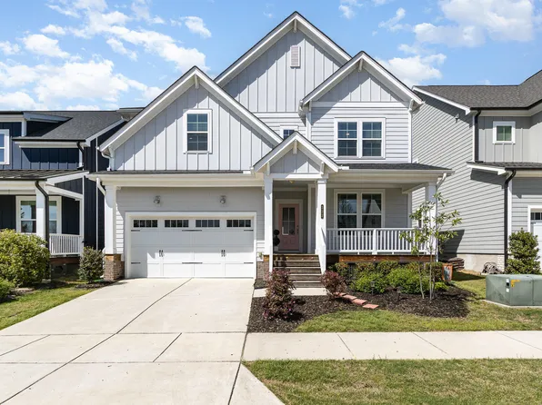 332 Tumbling River Dr, Wendell, NC 27591