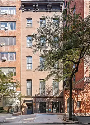 Rented by REAL New York | media 2