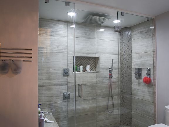 "walk-in" Rain Shower