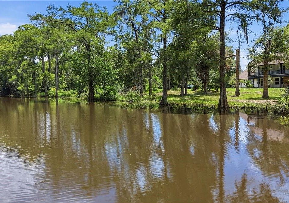 1st image of 12 Bayou Bnd