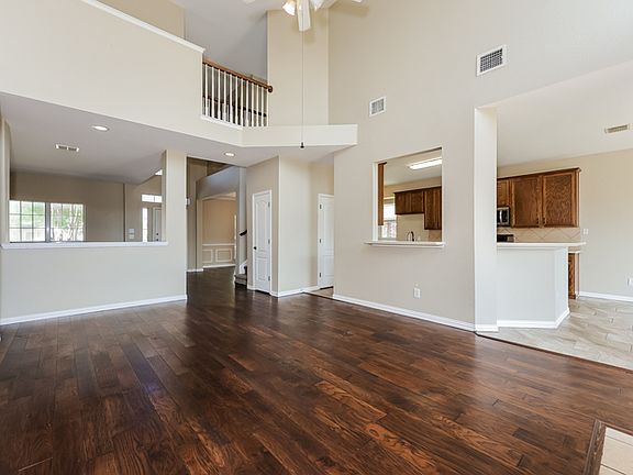 4th image of 2217 White Rock Ln