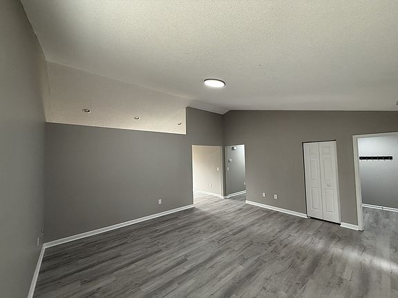 4th image of 231 Kittiwake Ln