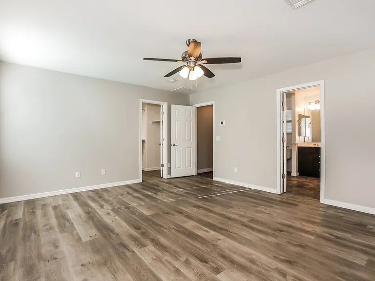 5637 E Alder Ave — Photo 11
