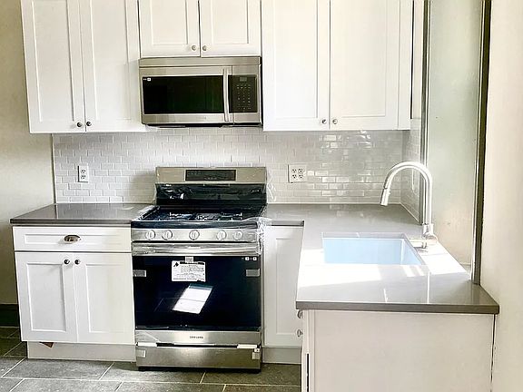 4th image of 226 E Mount Airy Ave #2F