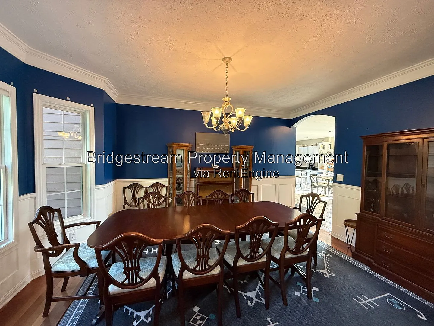 4 bed, 4.5 bath, 2715 sqft, $3,595 — Photo 2