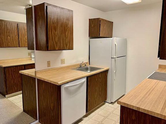 4th image of 411 Piccadilly Pl