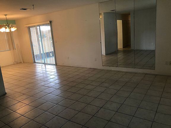 3rd image of 5660 Bliffert St