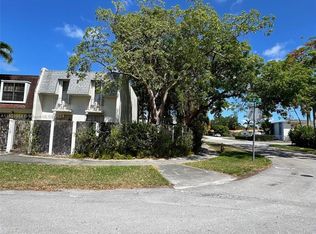 9095 SW 96th Ave, Miami, FL 33176