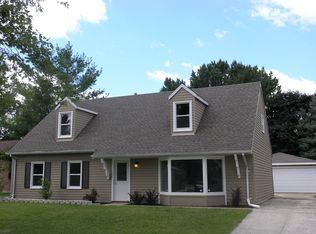 728 Cambridge Ave, Matteson, IL 60443