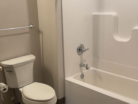 5th image of 111 Main Ave #201