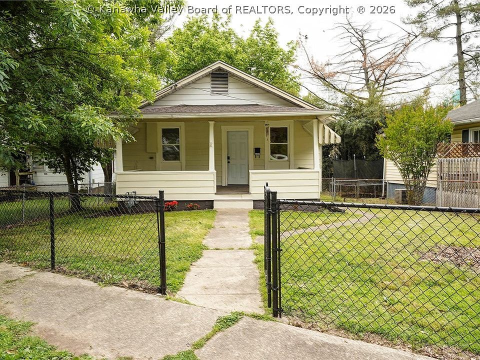 1st image of 1117 Park Dr