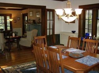 10009 Edgewater Dr, Cleveland, OH 44102