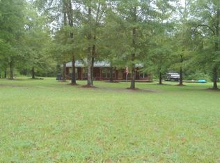 169 Sj Cir, Glennville, GA 30427