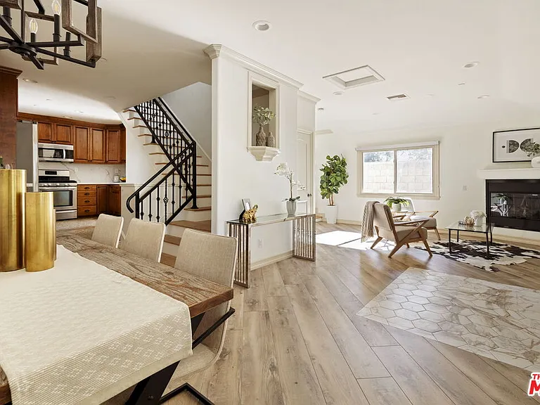 272 N Chester Ave #101 — Photo 22
