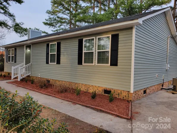 118 Malloy St, Red Springs, NC 28377