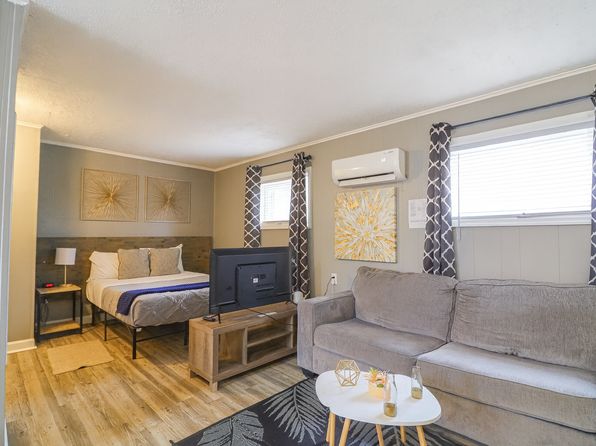 205 W Nettleton Ave #A