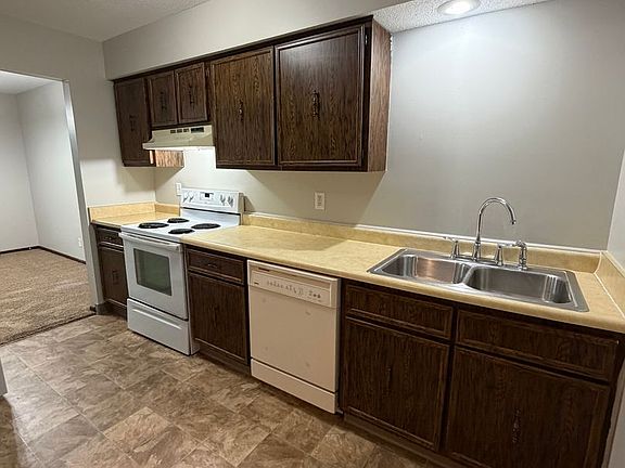 4th image of 3401 Blackhawk Rd #1B
