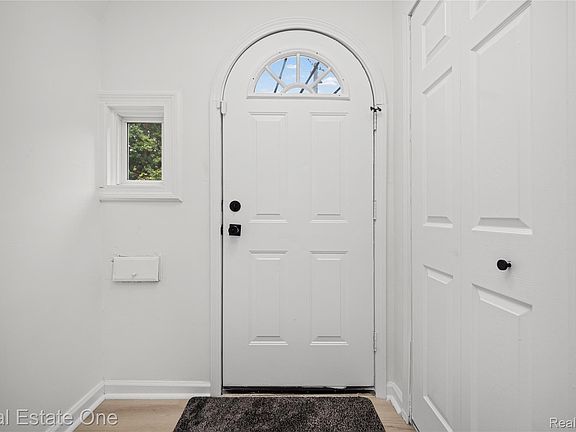 5th image of 4657 Courville St