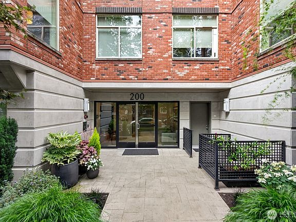 2nd image of 200 W Comstock Street #102