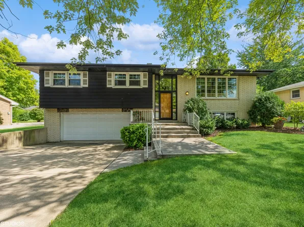 12543 S Menard Ave, Palos Heights, IL 60463