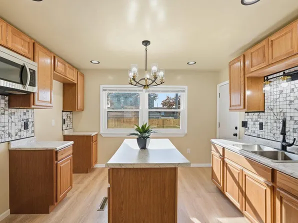 4825 North 25th STREET, Milwaukee, WI 53209