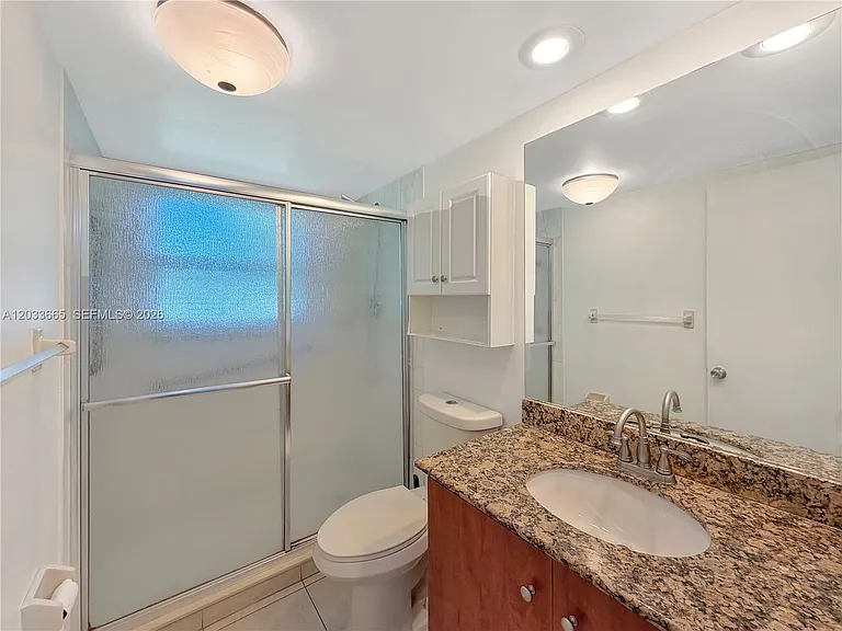 3641 Oaks Clubhouse Dr #201 — Photo 19