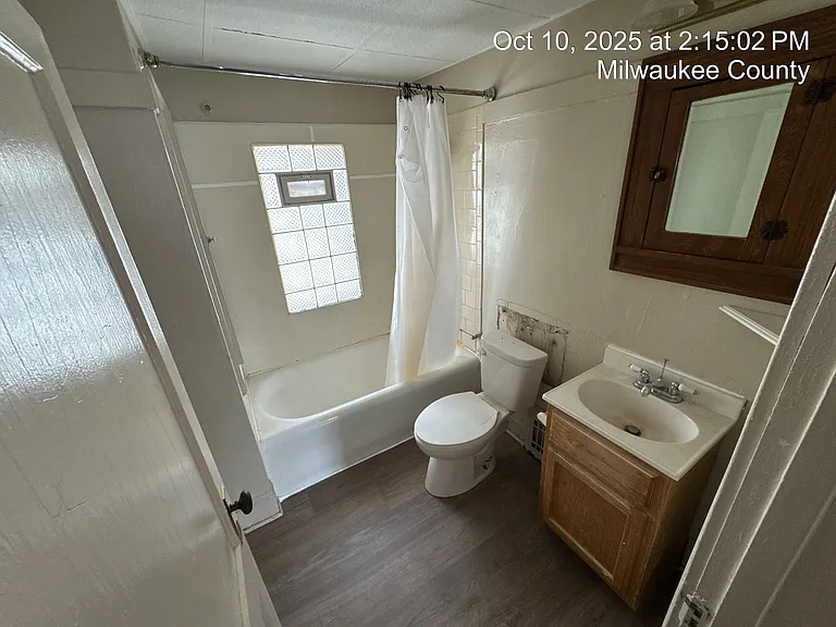 222 N 73rd St #A — Photo 8