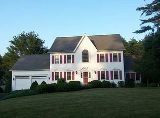 12 Mackenzie Orchard Rd, Pembroke, MA 02359