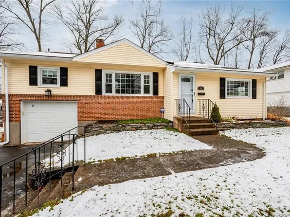 54 Carlyle Road, West Hartford, CT 06117
