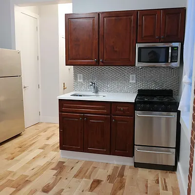 Rented by Nooklyn NYC LLC | media 31