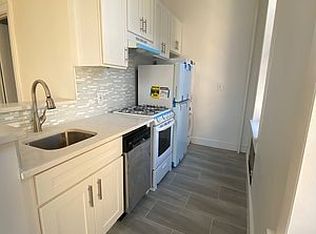 179 Luquer St #2F, Brooklyn, NY 11231