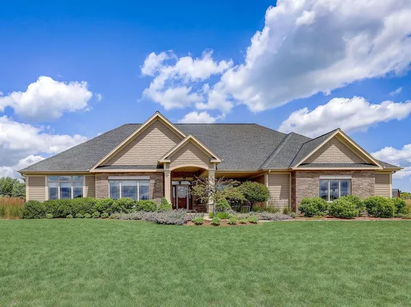 10290 Stonegate ROAD, Cedarburg, WI 53012