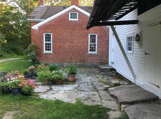 166 Woodstock Rd, Woodstock, CT 06281