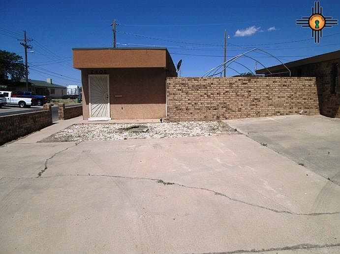 1st image of 2403 N Tres Amigo Dr
