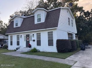 1309 Pascagoula St, Pascagoula, MS 39567